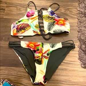 Tropical print bikini